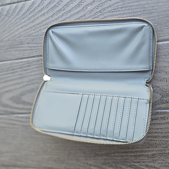 Joy Mangano Gray Leather Zip Around Wallet - Picture 6 of 12